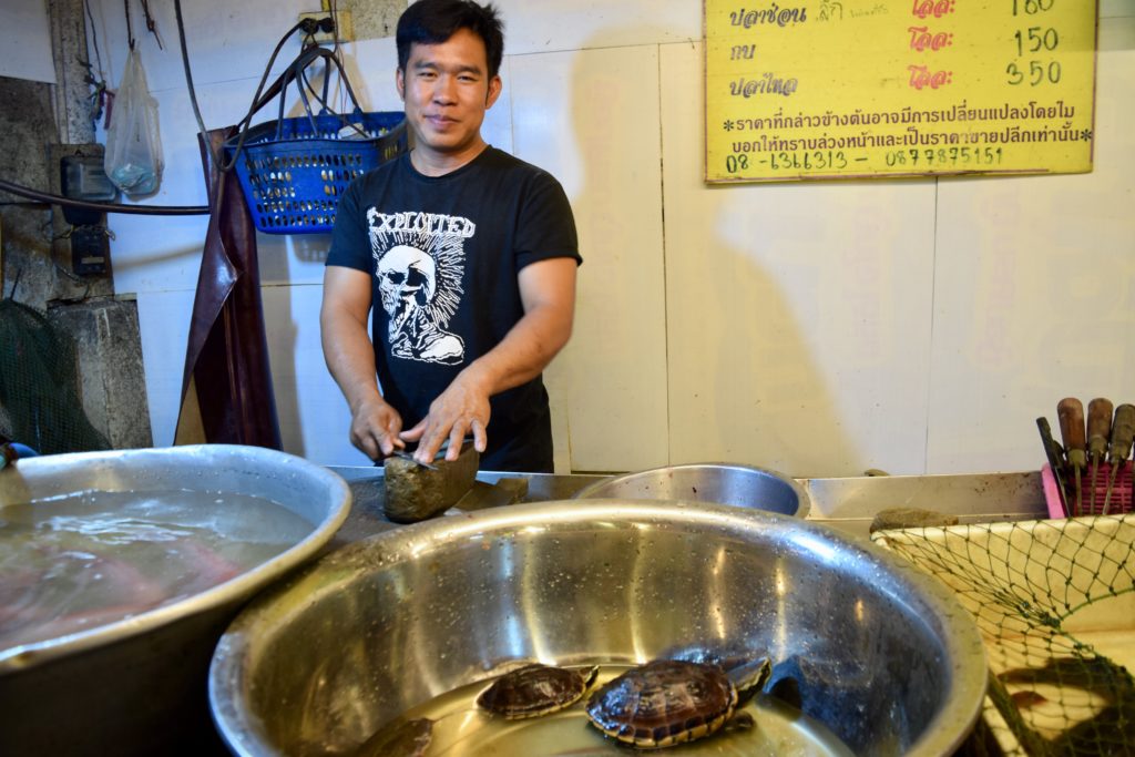 market in chiang mai thailand
