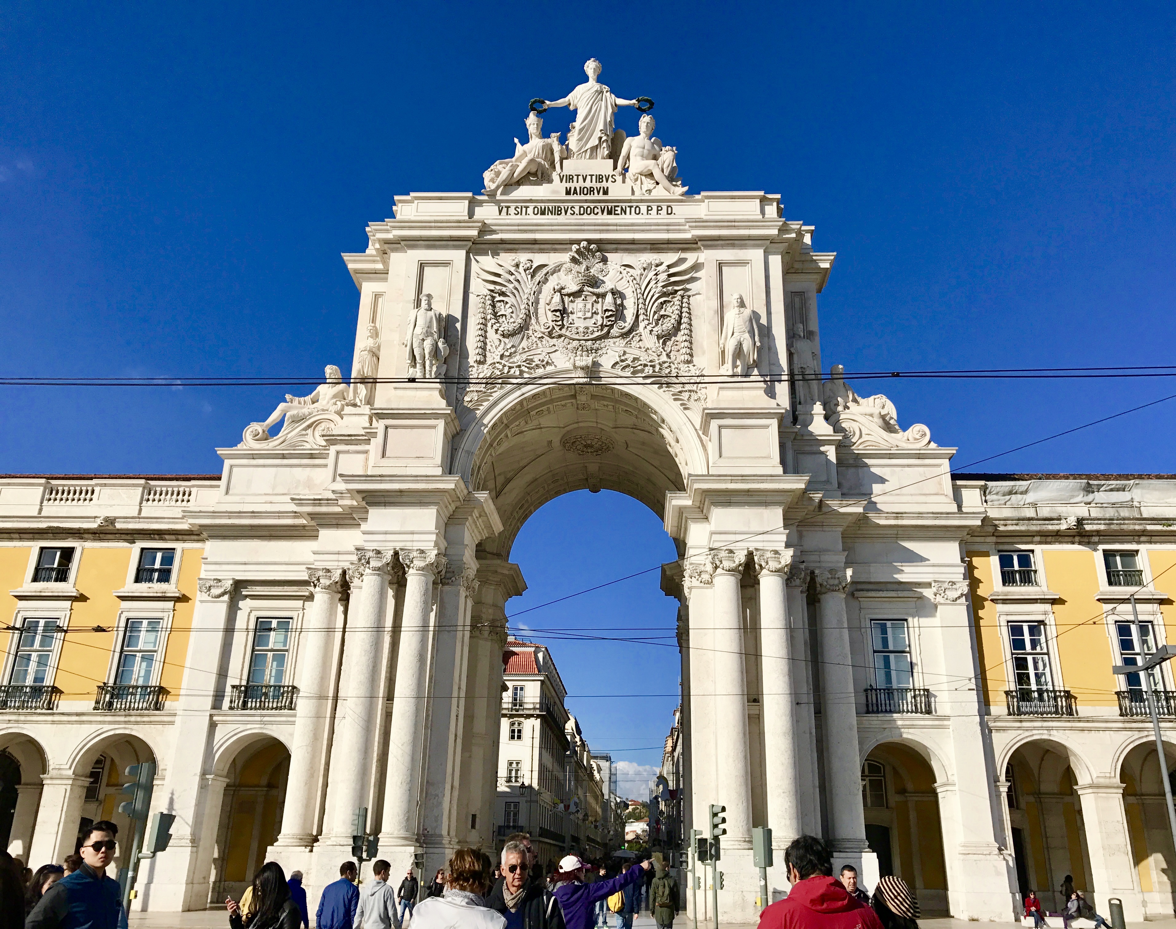 comercial district lisbon